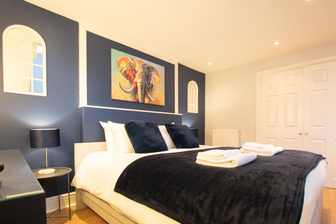 Lord Street - 2 Beautiful Apartments - Sleep Up To 14 Guests - By Rework Accommodation Chester Extérieur photo